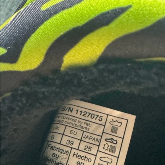 UGG - Maxi Slide Tiger Print In Key Lime - Picture 6 of 6